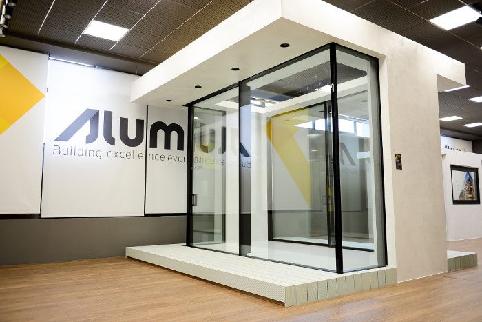 Η ALUMIL εγκαινιάζει στην Αθήνα το μεγαλύτερο και πιο σύγχρονο Showroom της Νοτιοανατολικής Ευρώπης!