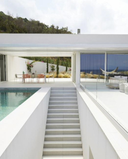 House in Lygaries Beach in Skiathos, 3H Architects 