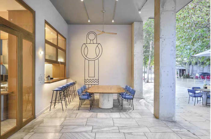 In the hood, Ioulia Lazou, Maria Selkou